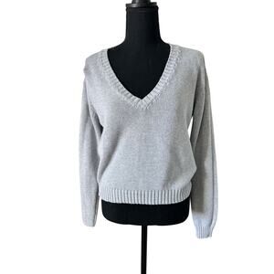 Women’s V-Neck Sweater XS
